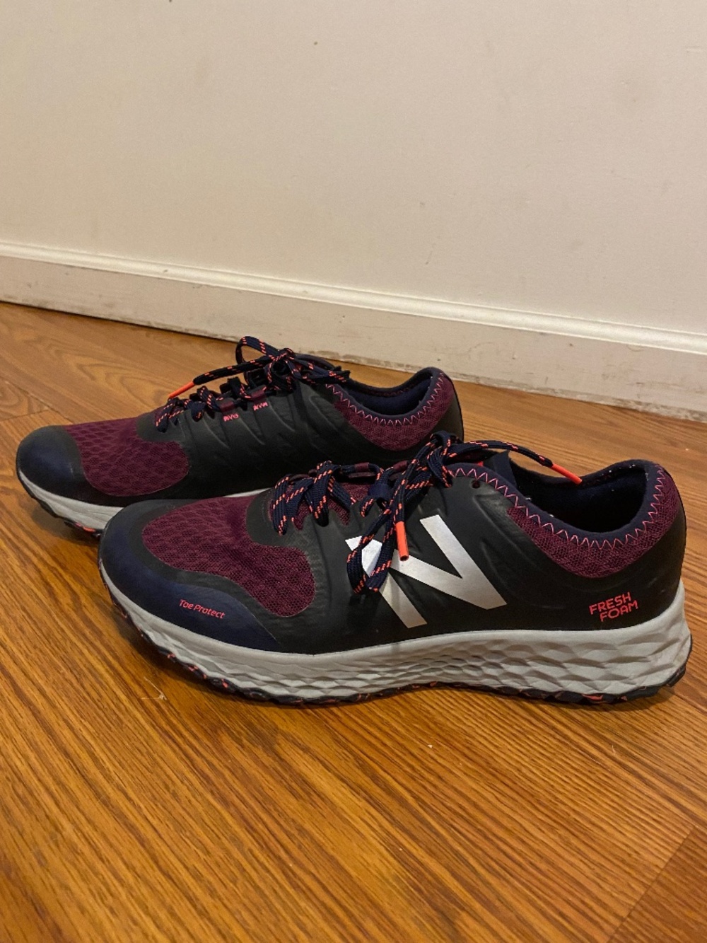 Nwot New Balance Sneakers